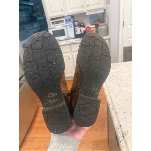 Born Elia Brown Suede Side Zip Boots sz 8.5 - Picture 6 of 7